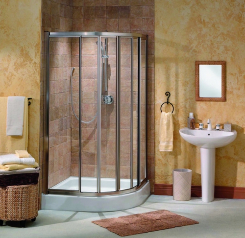 hermosas cabinas de ducha de vidrio tradicionalmente beige
