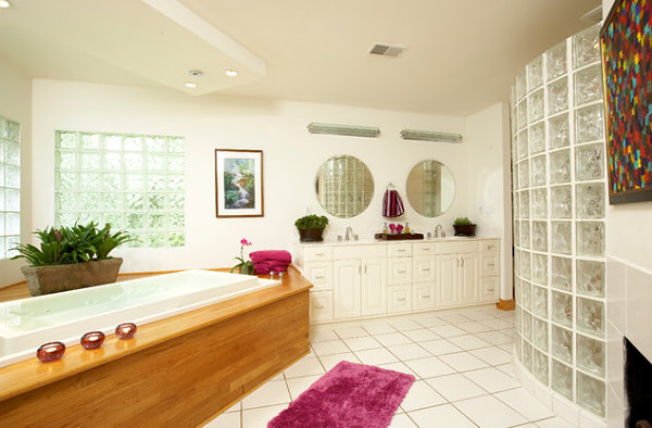Chambres modernes avec salle de bain bloc de verre en bois mat peluche