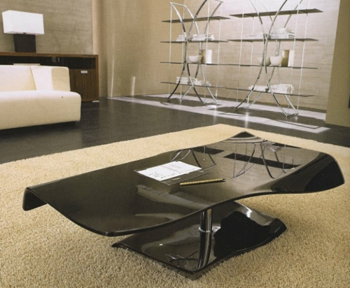Moderni houkuttelevat sohvapöydät olohuoneeseen kiiltävä