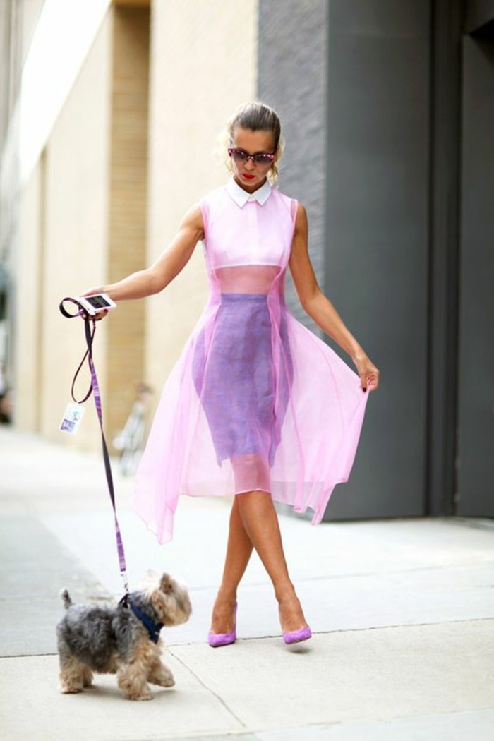 Модни тенденции прозрачни рокли розово превръзка
