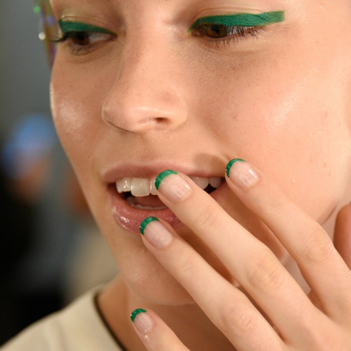Nagelkunst ontwerp Franse groene nagels trends