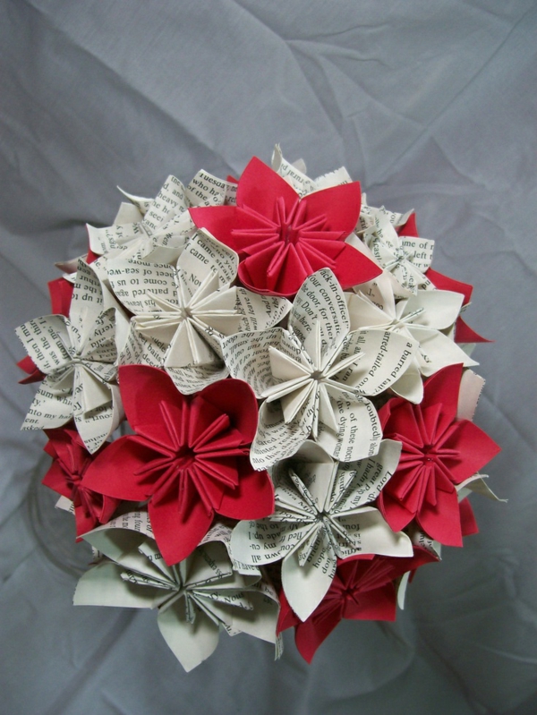 De nouveaux arrangements de Noël font l'origami