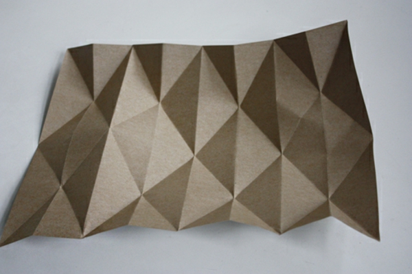 Instrucciones de pantalla doblar origami