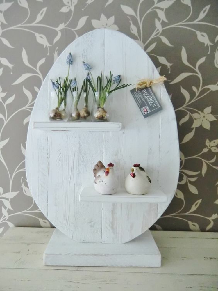 Pasen houten decoratie Easter egg houten plank Pasen decoratie ideeën