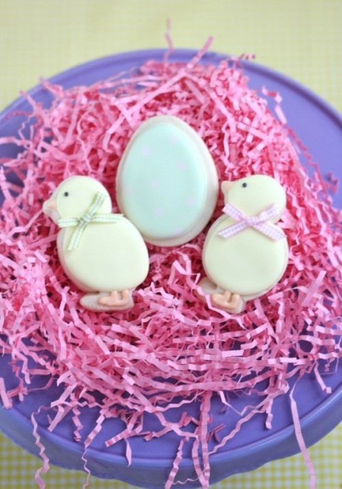 Великденска декорация Розово и лилаво занаятчийско гнездо