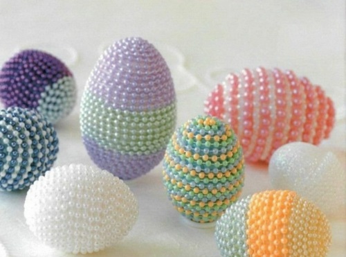 Πασχαλινά αυγά διακοσμημένα με αυθεντικά παστέλ χρώματα