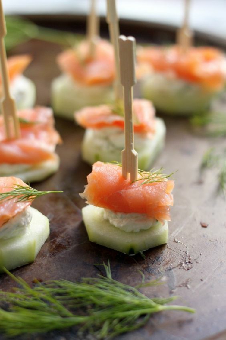 Collations de fête Finger Food Recipes Aneth de saumon au concombre