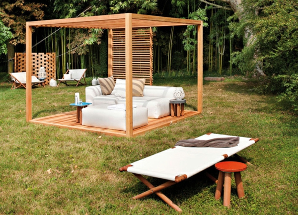Το Pergola χτίζει σύγχρονο καθιστικό που βρίσκεται στον ήλιο