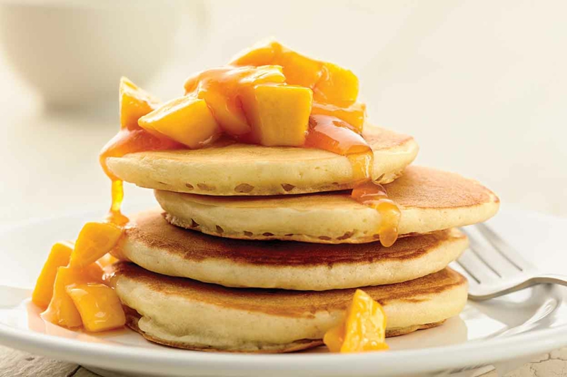 Pancake taikina perusesepti hunajan pannukakulla amerikkalaisella