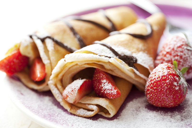 Pancake dough recipe pancakes with strawberries and chocolate