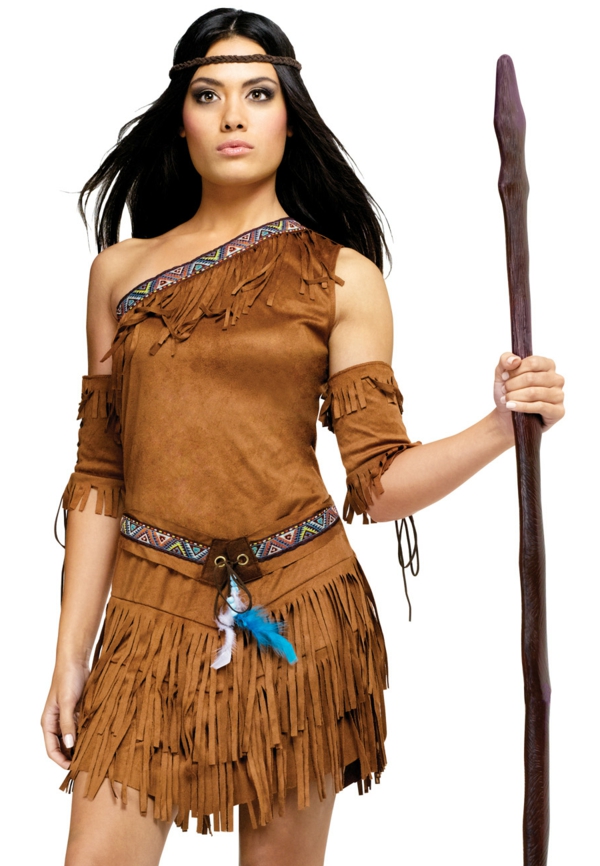 Disfraz de Pocahontas dibujando colores tierra