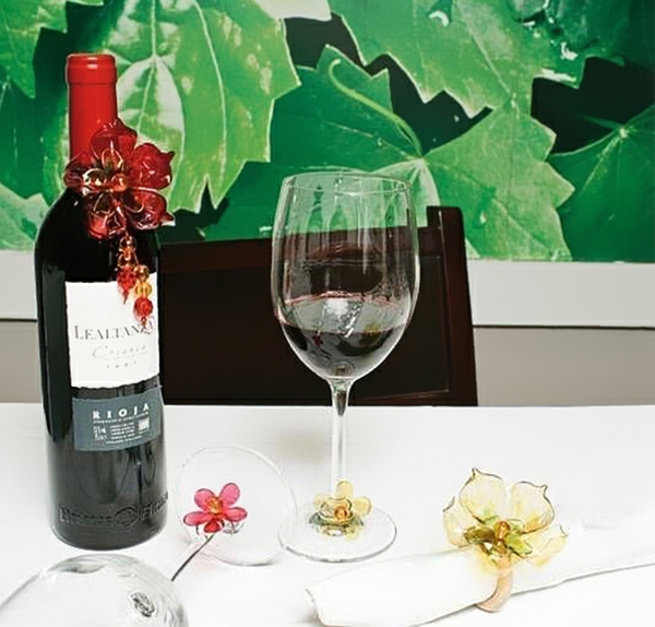 reutilizați sticlele de sticlă de vin din sticle de plastic
