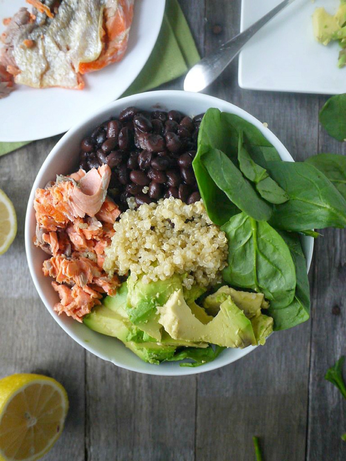 Salotos idėjų sveiką maistą salotos su avokadų lašiša ir quinoa