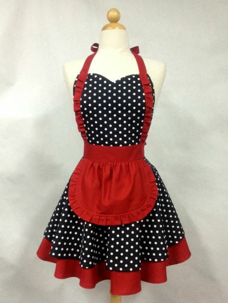 Sewing apron instruction ladies kitchen apron polka dot pattern