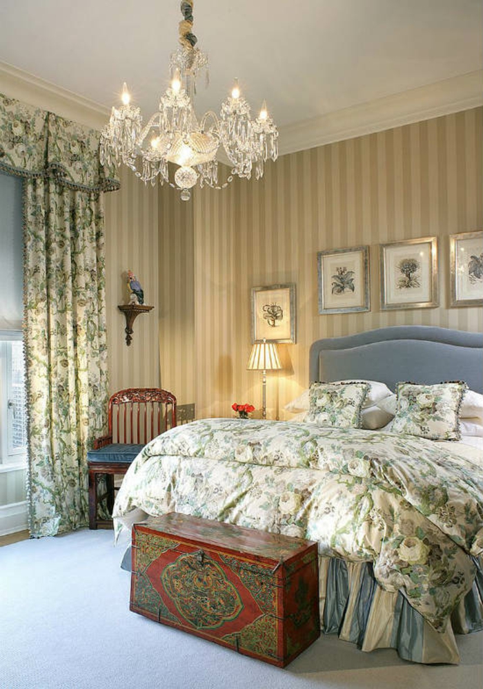 Bedroom ideas in Victorian style chandeliers
