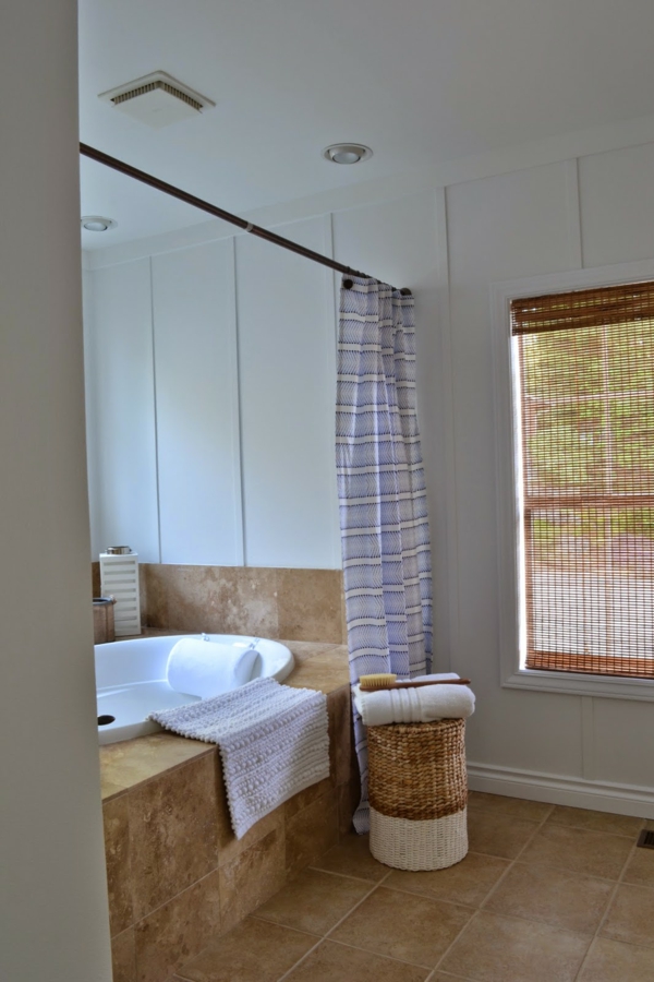 隐私保护浴室窗户藤条木材