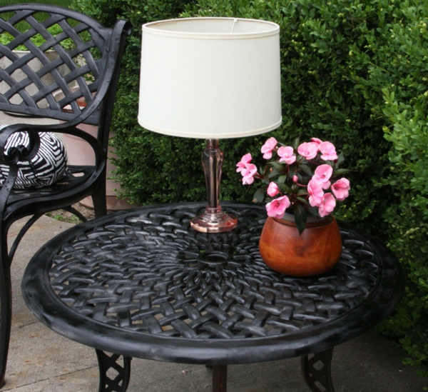 Lampes à lumière solaire Lampe de table contemporaine de jardin