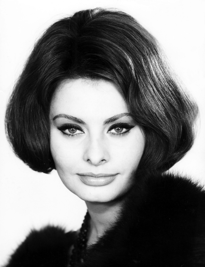 Účesy účesu Sophia Loren 50. let