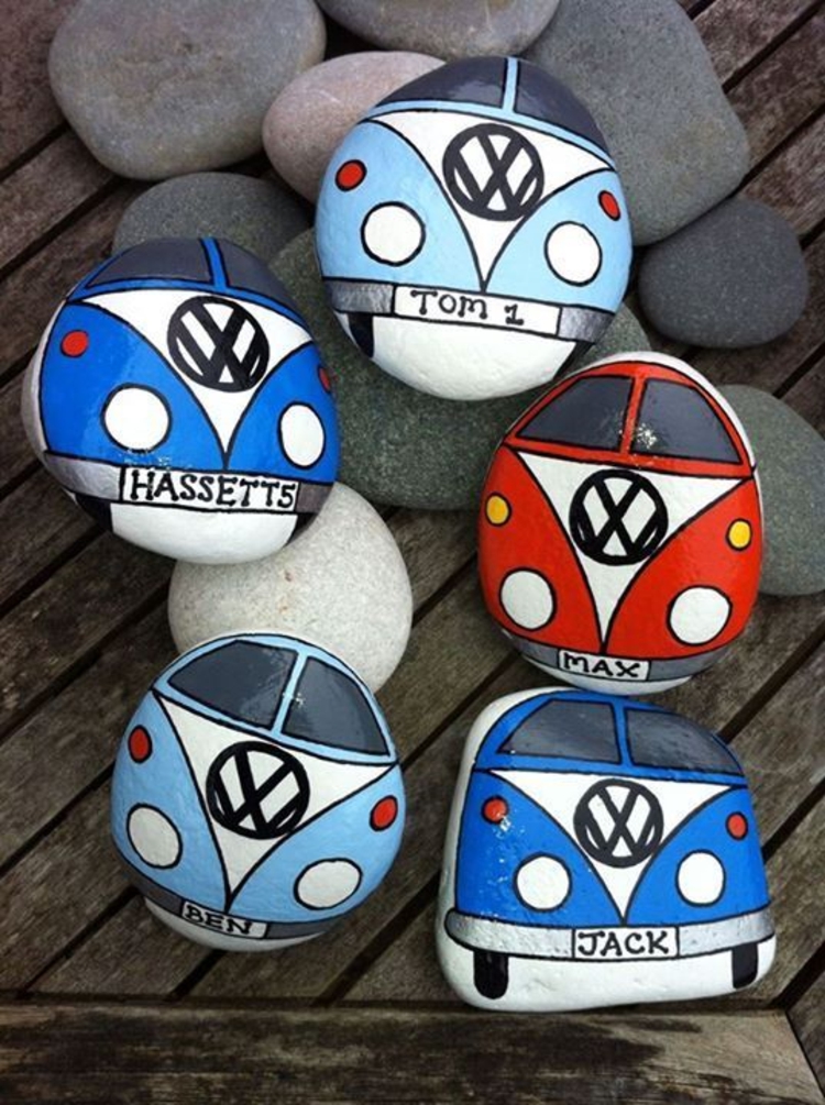 Stenen geschilderd op Volkswagen Bus Basteln mit Steinen
