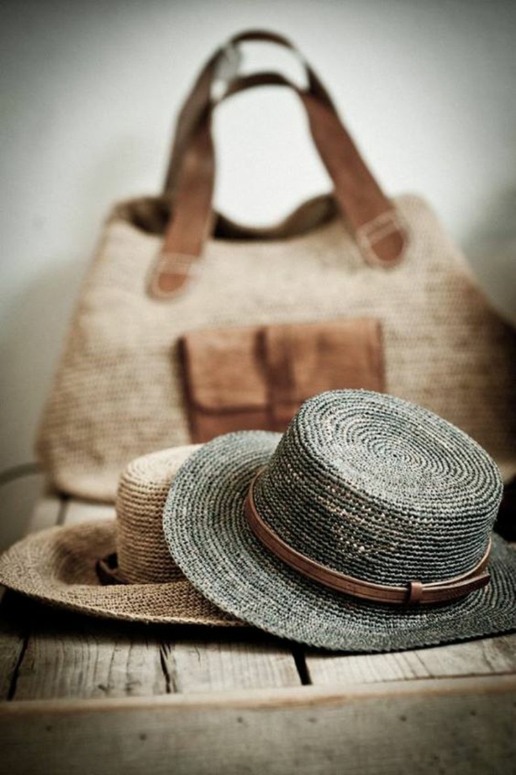 袋和帽子妇女的时尚和造型技巧