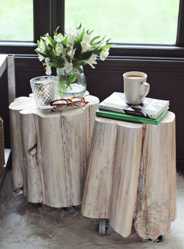 Table made of tree trunk tablecloths