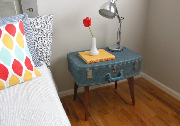 Trendy furniture from old suitcases to make vintage cologne blue