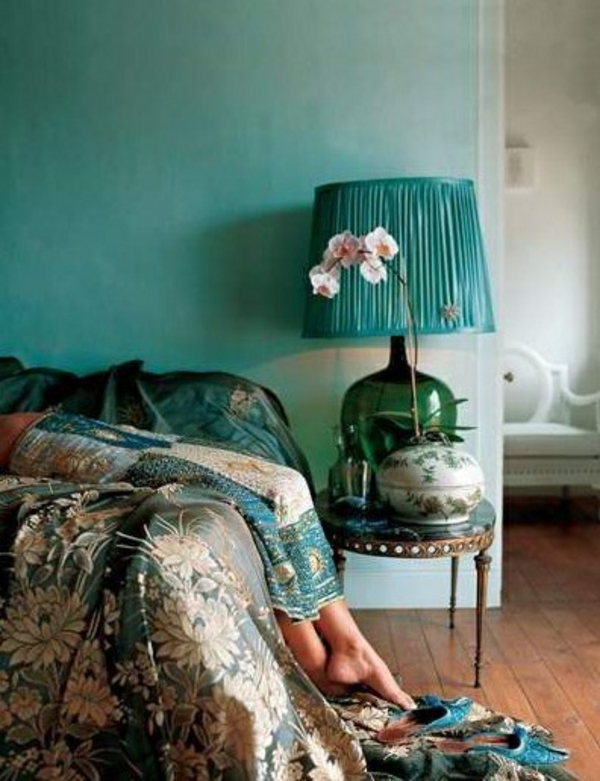Wall color in turquoise wall design table lamp