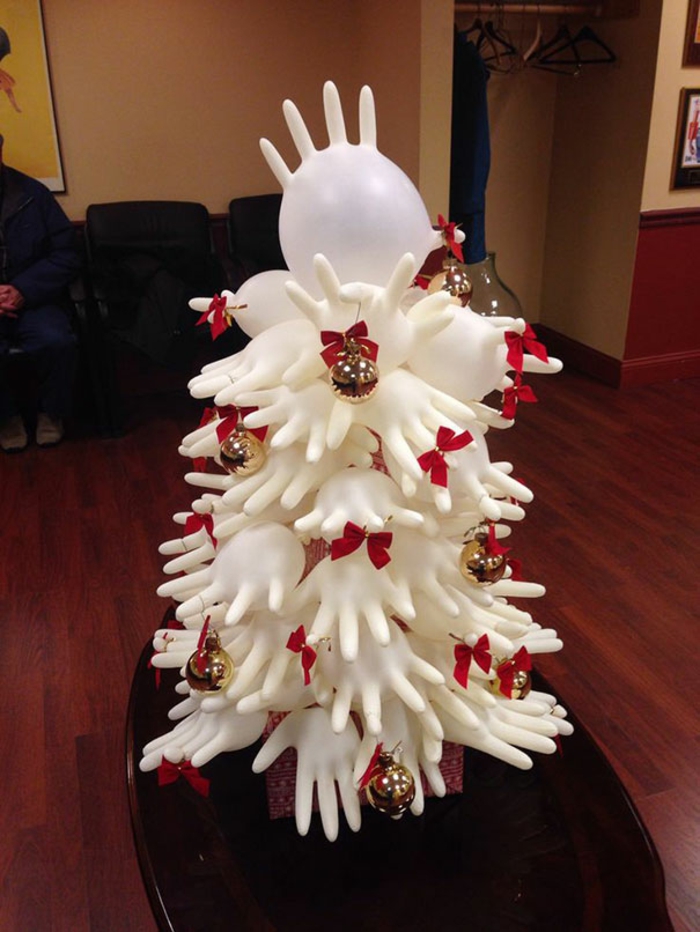 Jul håndværk juletræ gøre juletræ fra plastik handsker