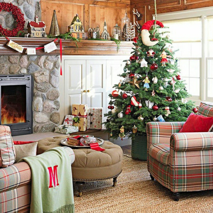 Dekorere juledekoration ved dig selv gør juletræ dekorere