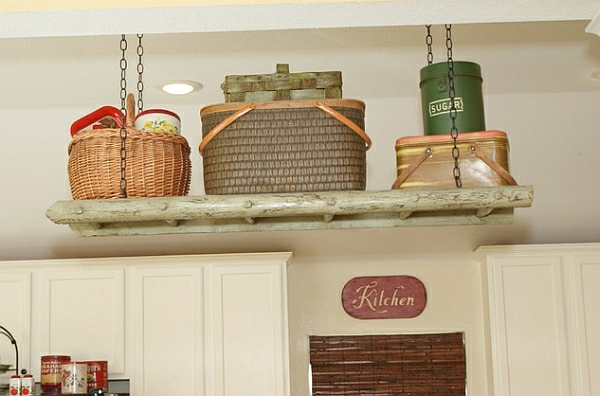 Idei de viață Raftul de scară și decorarea bucătăriei tradiționale Klever