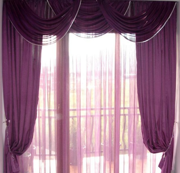 Living room curtains tightly transparent