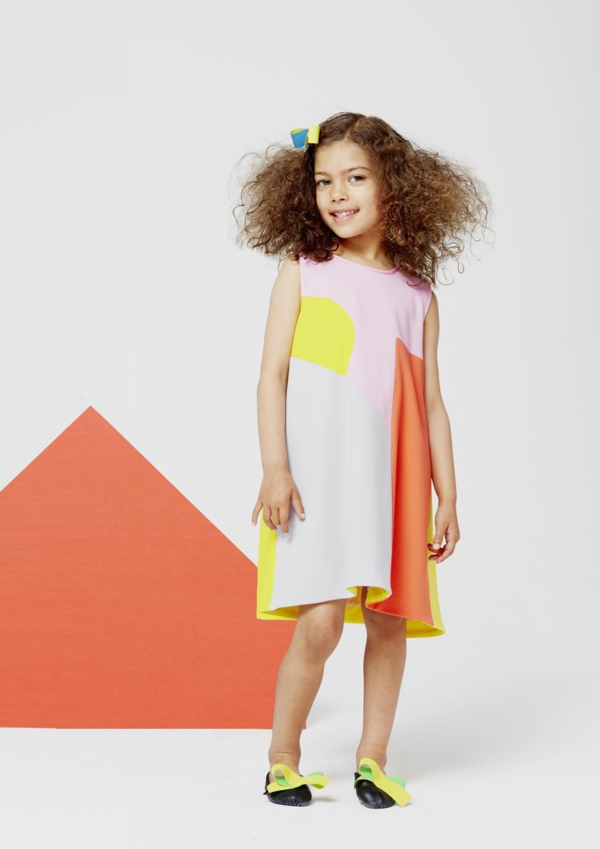 目前流行趋势节日儿童时装设计师Roksanda Ilincic