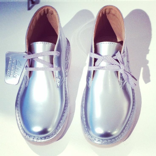 目前时尚潮流ss2015银色童鞋鞋类Clarks鞋