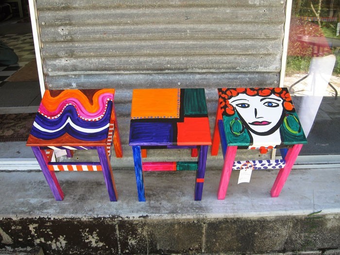 vieilles chaises décorer vieux meubles épices upcycling idées diy idées déco idées artisanat idées 10