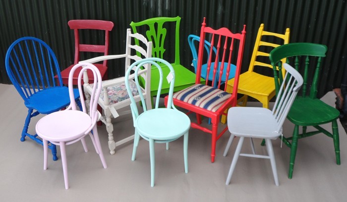 vieilles chaises décorer vieux meubles épices upcycling idées diy idées déco idées artisanat idées 27