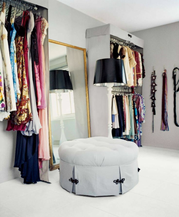 Omkledningsrom mote tekstil garderober vegg speil osmannisk