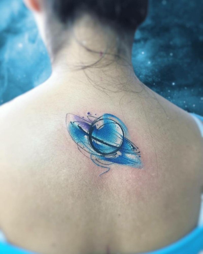Ακουαρέλα τατουάζ μπλε πίσω γυναίκες τατουάζ