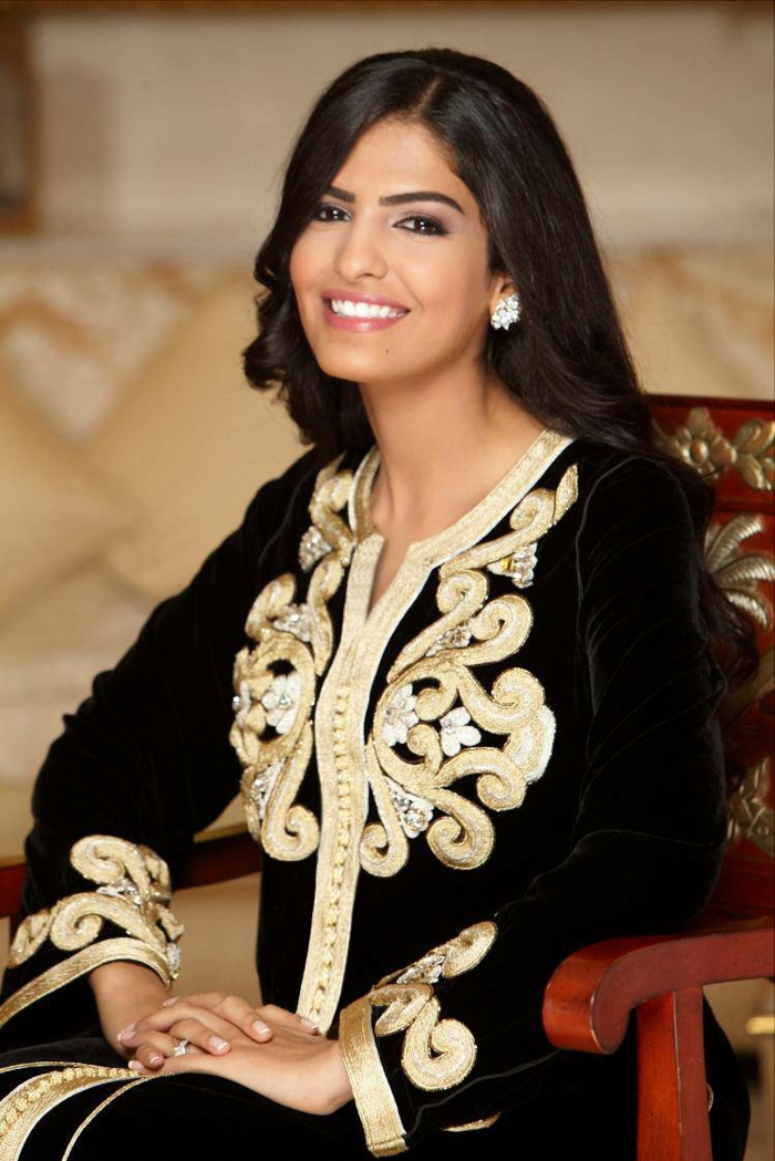 Femeia arabă prințesa Amira Al Talil