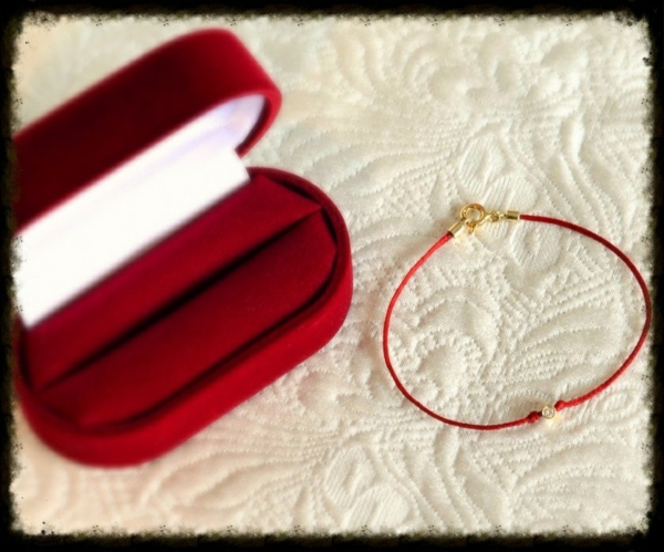 bracelet rouge fil grande boîte à bijoux