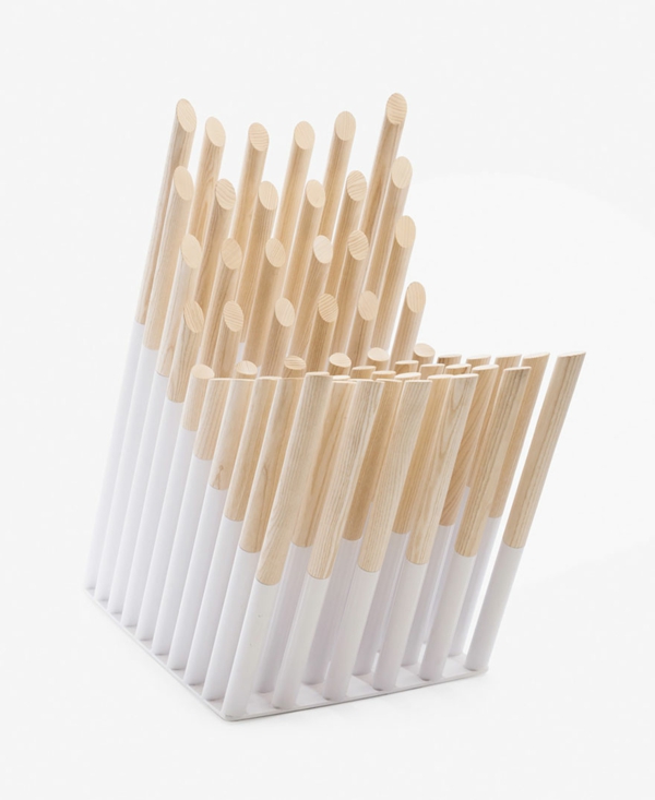 אמנות עיצוב יצירתי כיסאות עץ מוט