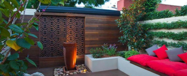 Aziatische tuin patio privacy houten hek decoratie sierkussen