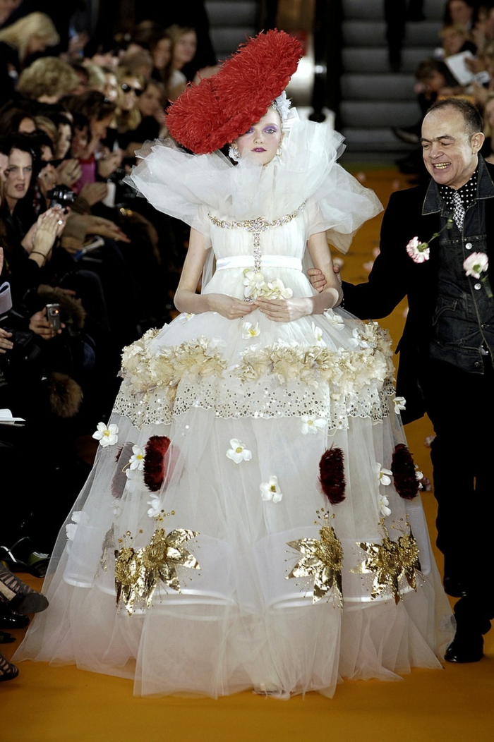 φανταχτερά γαμήλια φορέματα haute couture christian lacroix