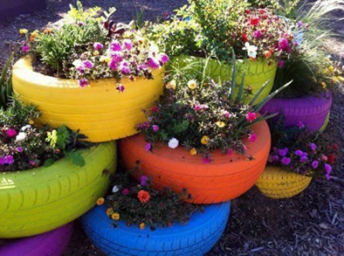 fantaisie jardin deco pots de fleurs vieux pneus