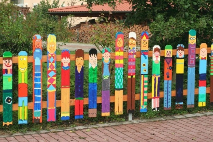nezvyklé zahradní dekorace sami vytvářejí kreativní nápady pro zahradní plot