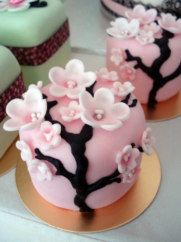 fancy kake rosa dekorere blomster