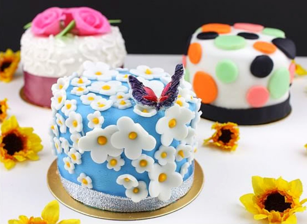 fancy kake dekorere blomsteroppskrifter