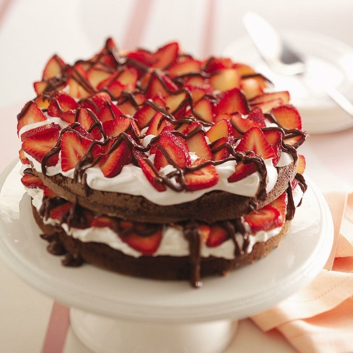 fancy taarten taart decoratie met aardbeien