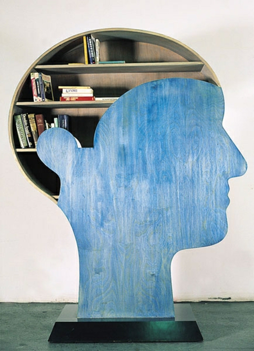 bøger hylder stiliseret hoved i blåt