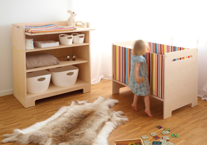 βρεφική κούνια αγοράσει χρωματιστές ρίγες δωμάτιο μωρό χαλί ανοικτό ράφια
