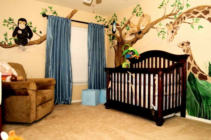מיטות תינוק עיצוב baybzimmer לקשט וילונות כחולים ציור הקיר